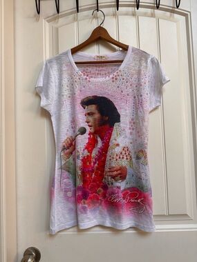 Sweet Gisele Elvis “Aloha From Hawaii” Bedazzled T-Shirt. Size S